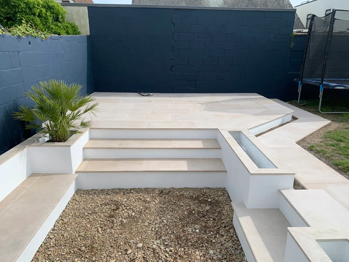 Patio landscaping, photo 1